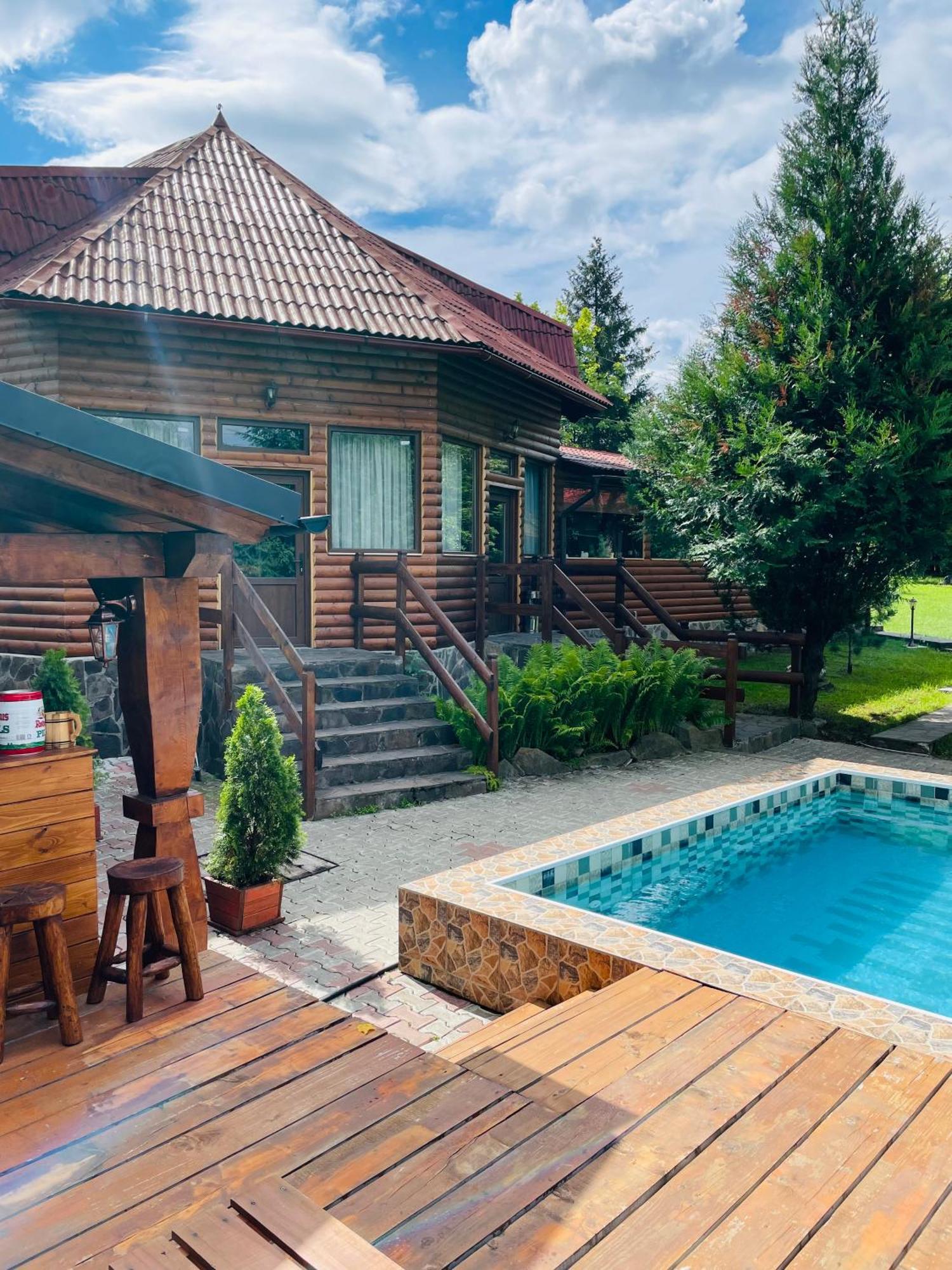 Guest house Pensiunea Ioana *